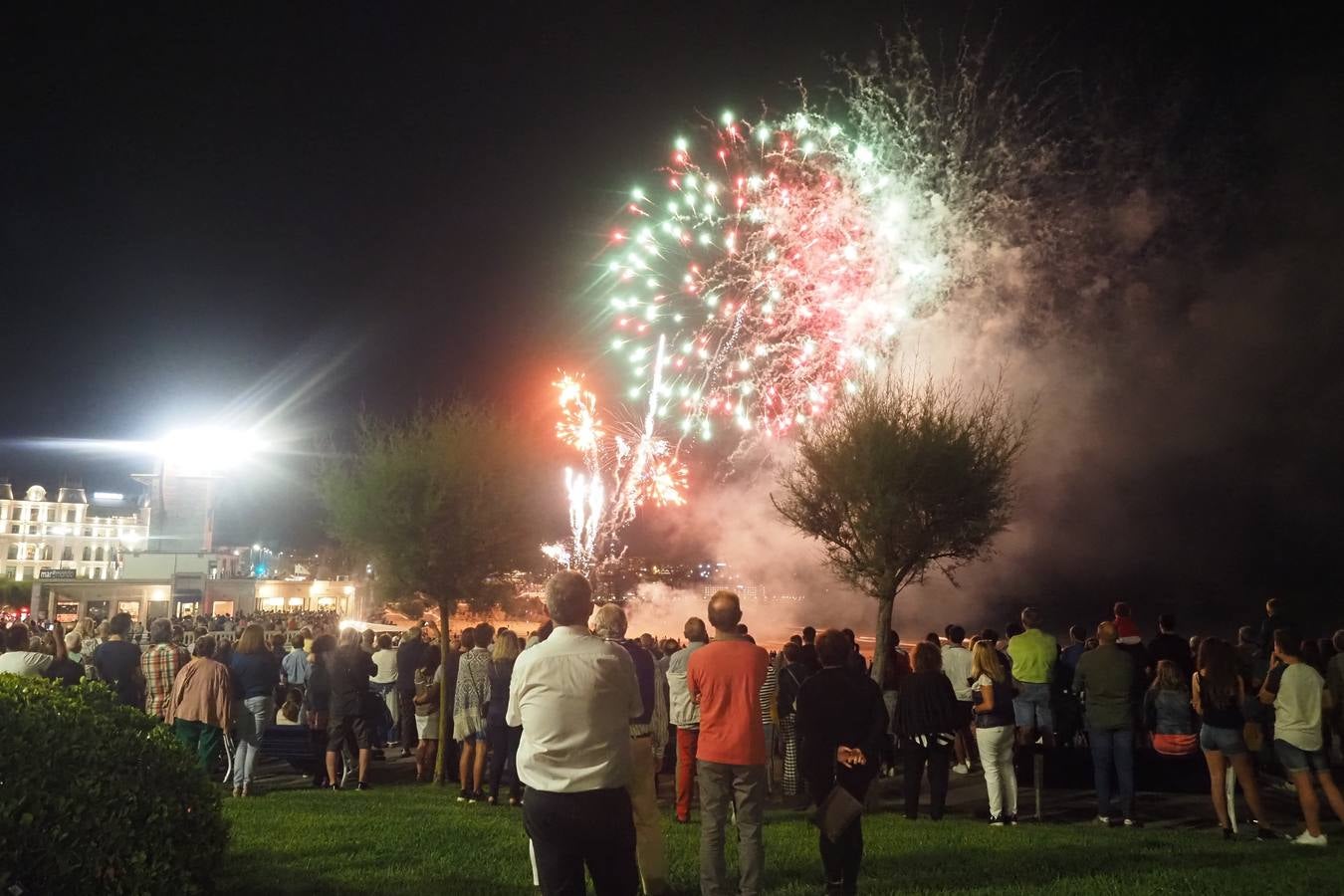 Fotos: Así se vieron los fuegos artificiales en El Sardinero