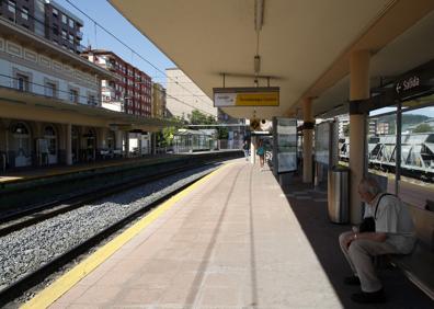 Imagen secundaria 1 - La huelga de trenes afectará a uno de cada cuatro Cercanías de Cantabria