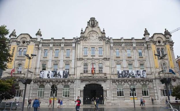 El Ayuntamiento de Santander. 