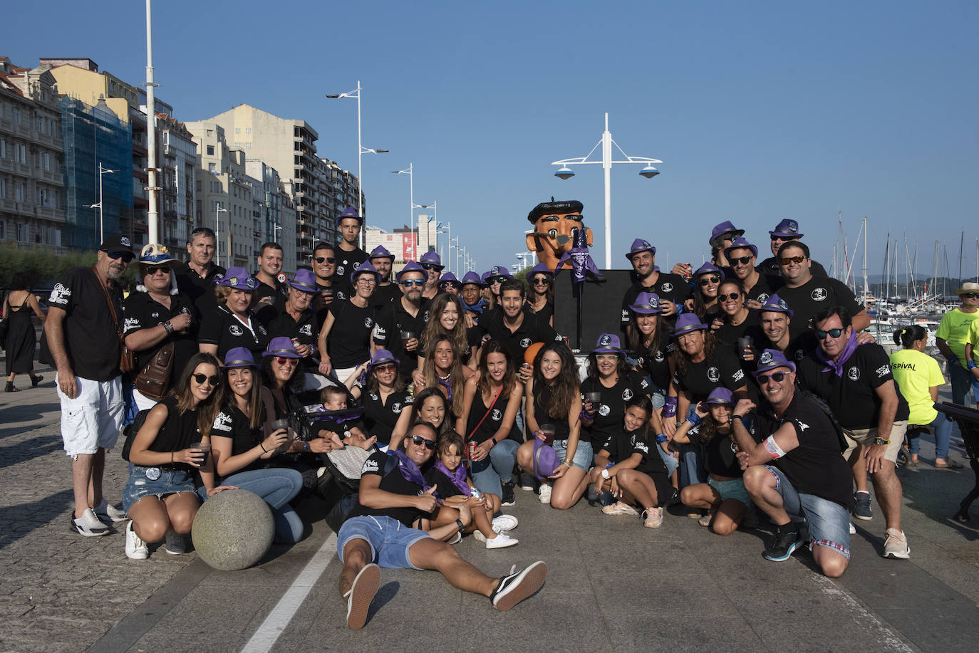 Fotos: Las calles de Santander se llenan de gente en el arranque de las fiestas