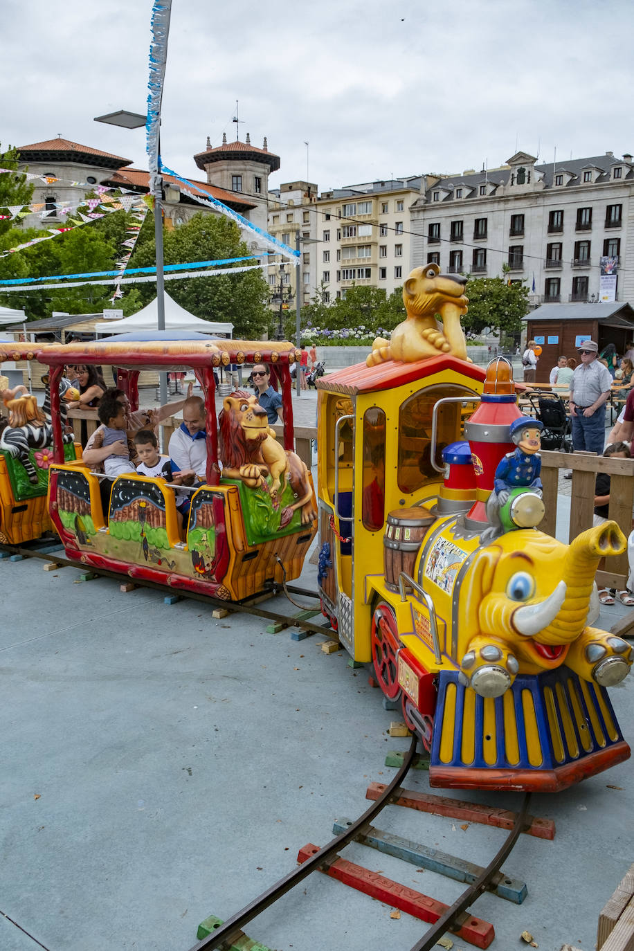 Las casetas de la plaza Alfonso XIII.