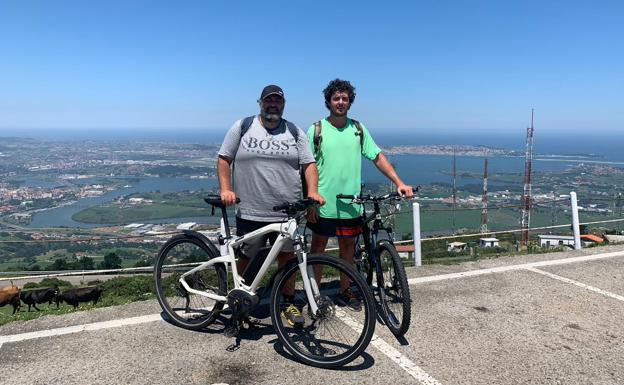 Ruta a bicicleta hasta Peña Cabarga.