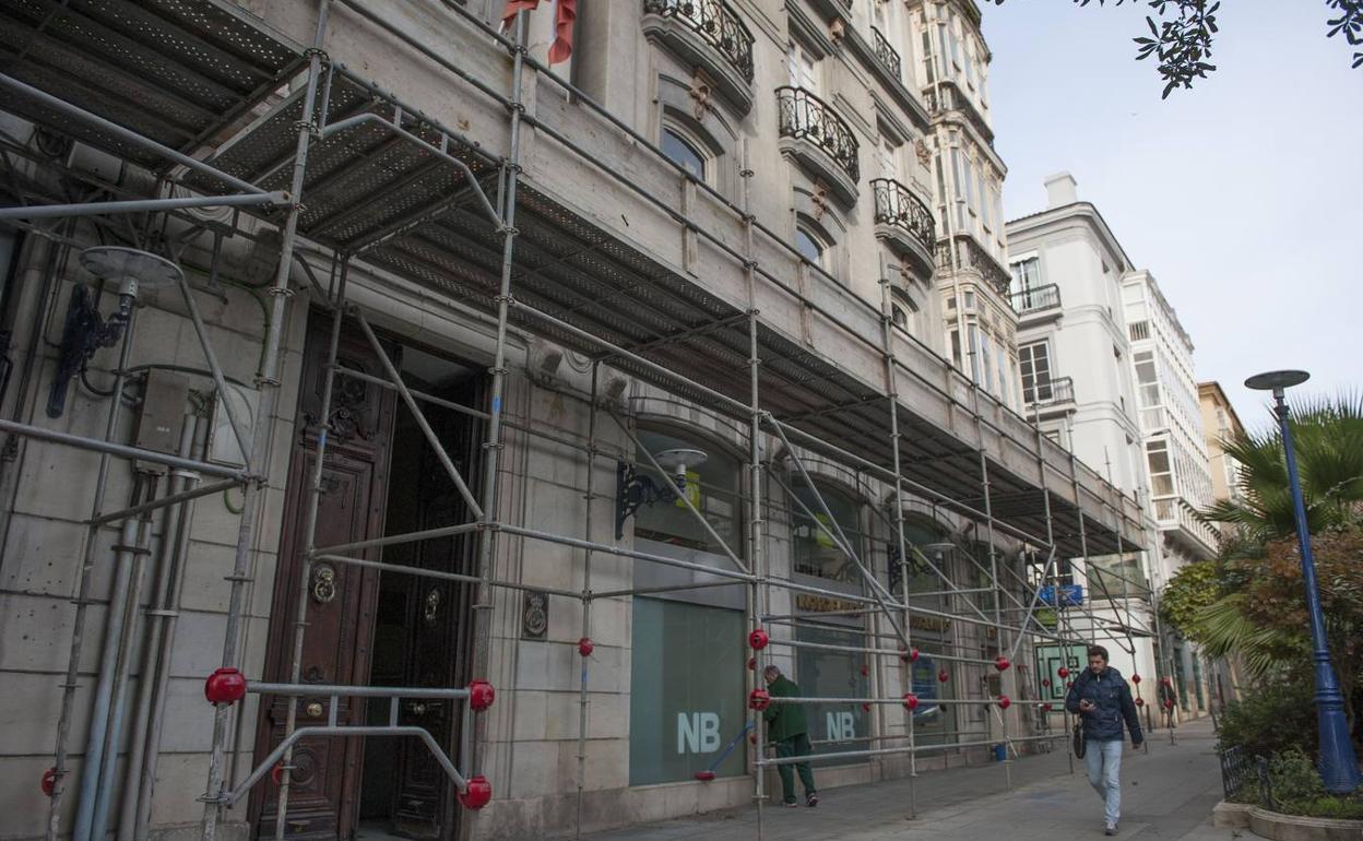 Imagen de la rehabilitación que se está llevando a cabo en el edificio del Club de Regatas de Santander. :