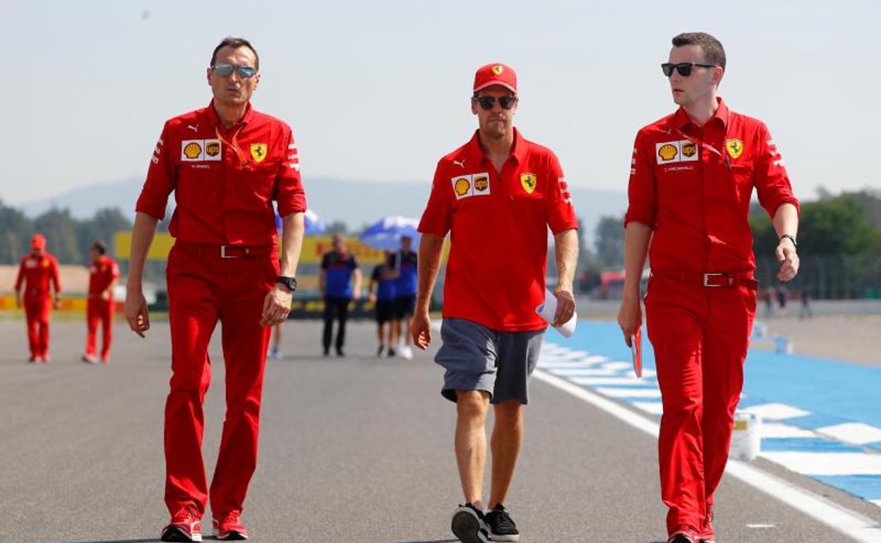 Sebastian Vettel (c), en el circuito de Hockenheim. 