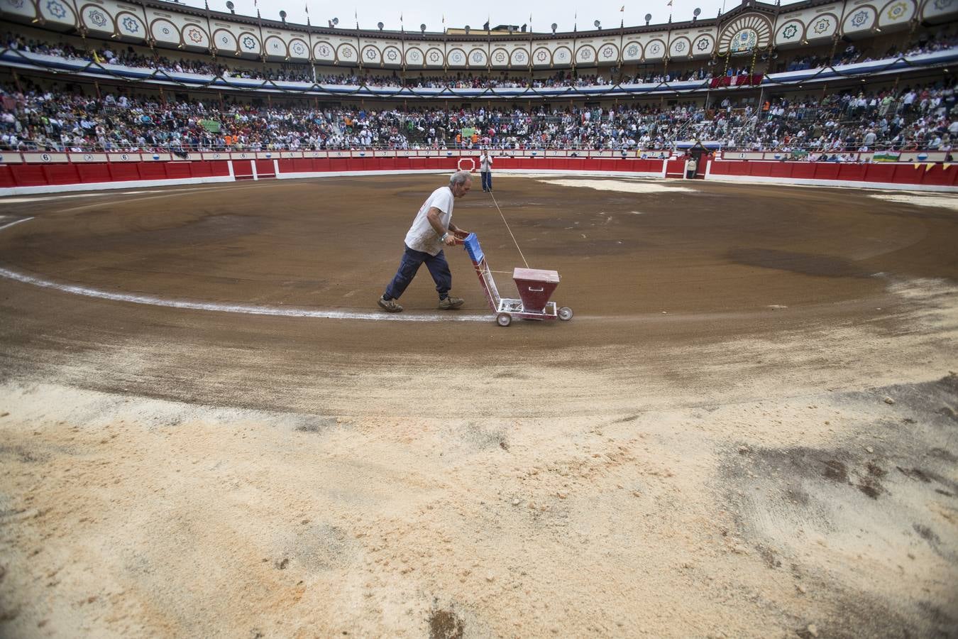 Sexto festejo de la Feria de Santiago con Cayetano, Diego Urdiales y José María Manzanares