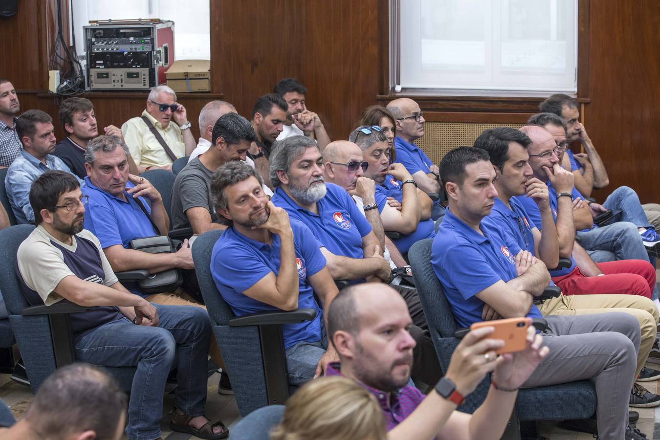 Fotos: Pleno del Ayuntamiento de Santander