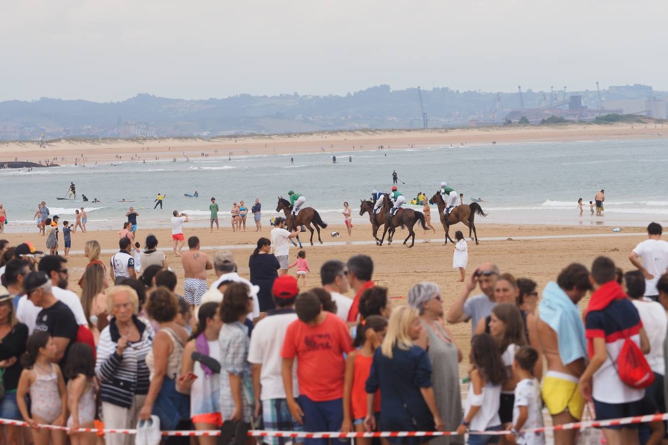 El caballo de la cuadra Río Cubas se impone por cuarta vez consecutiva en el Gran Premio Junta Vecinal y el de la cuadra El Sable vence en el Derby