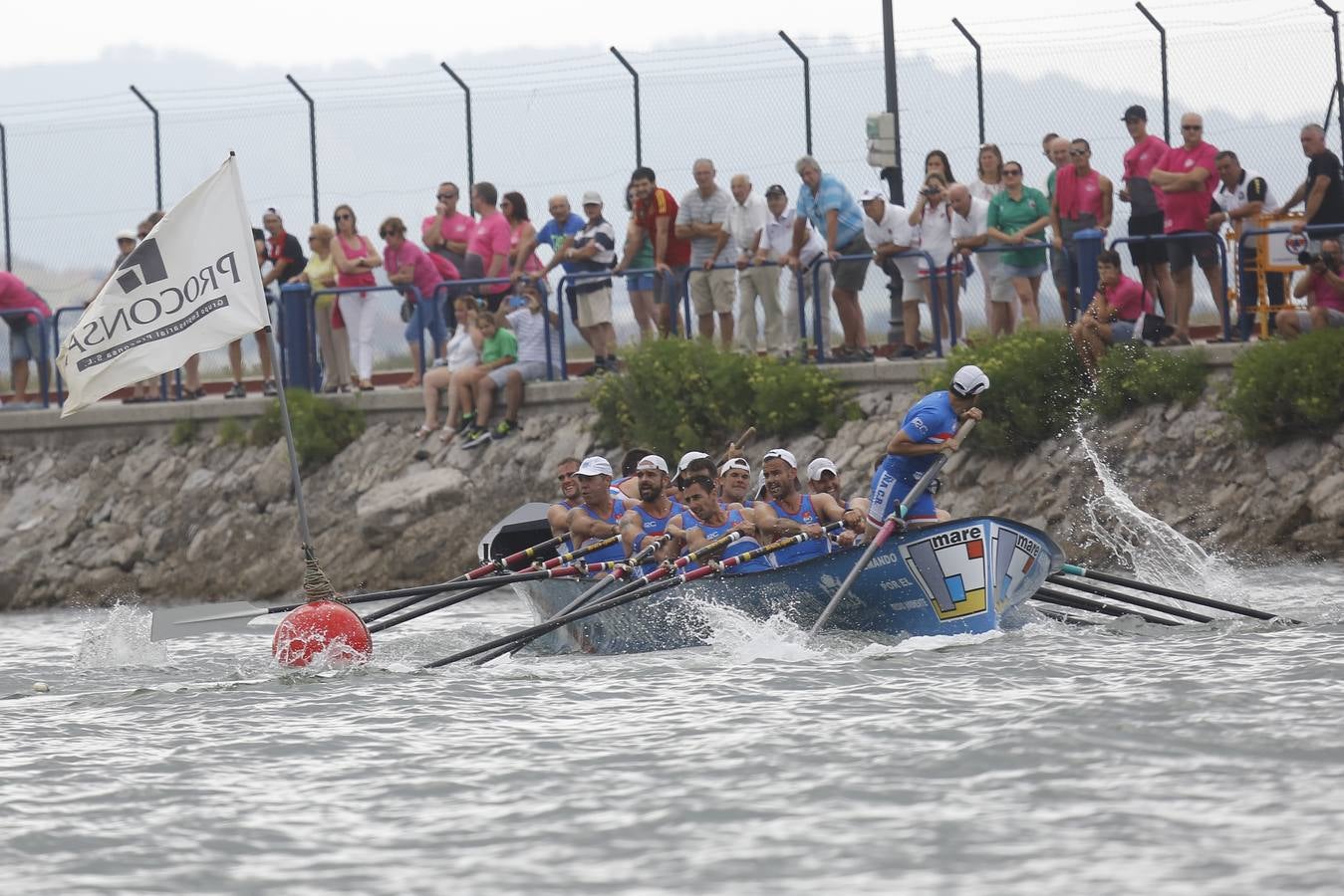 La 'Virgen del Carmen' es la mejor trainera cántabra en Punta de Parayas, al ocupar la quinta plaza en una regata en la que Pedreña fue séptima y Santoña, octava