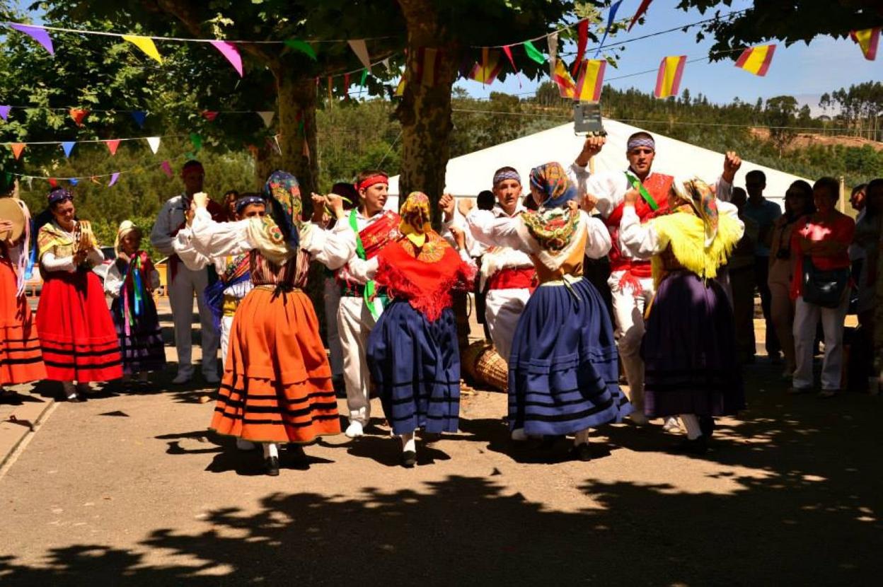 El grupo de danzas Virgen de Palacios acompañará en la procesión.