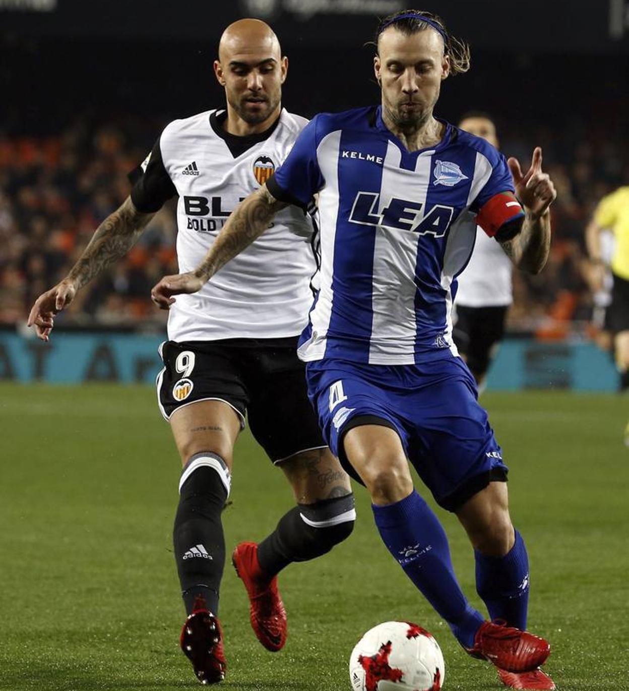 Alexis, en un partido con el Alavés, su último club en España. 