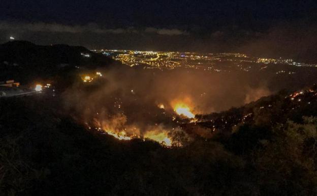 El hombre que provocó el incendio en Canarias elude la prisión tras pagar la fianza