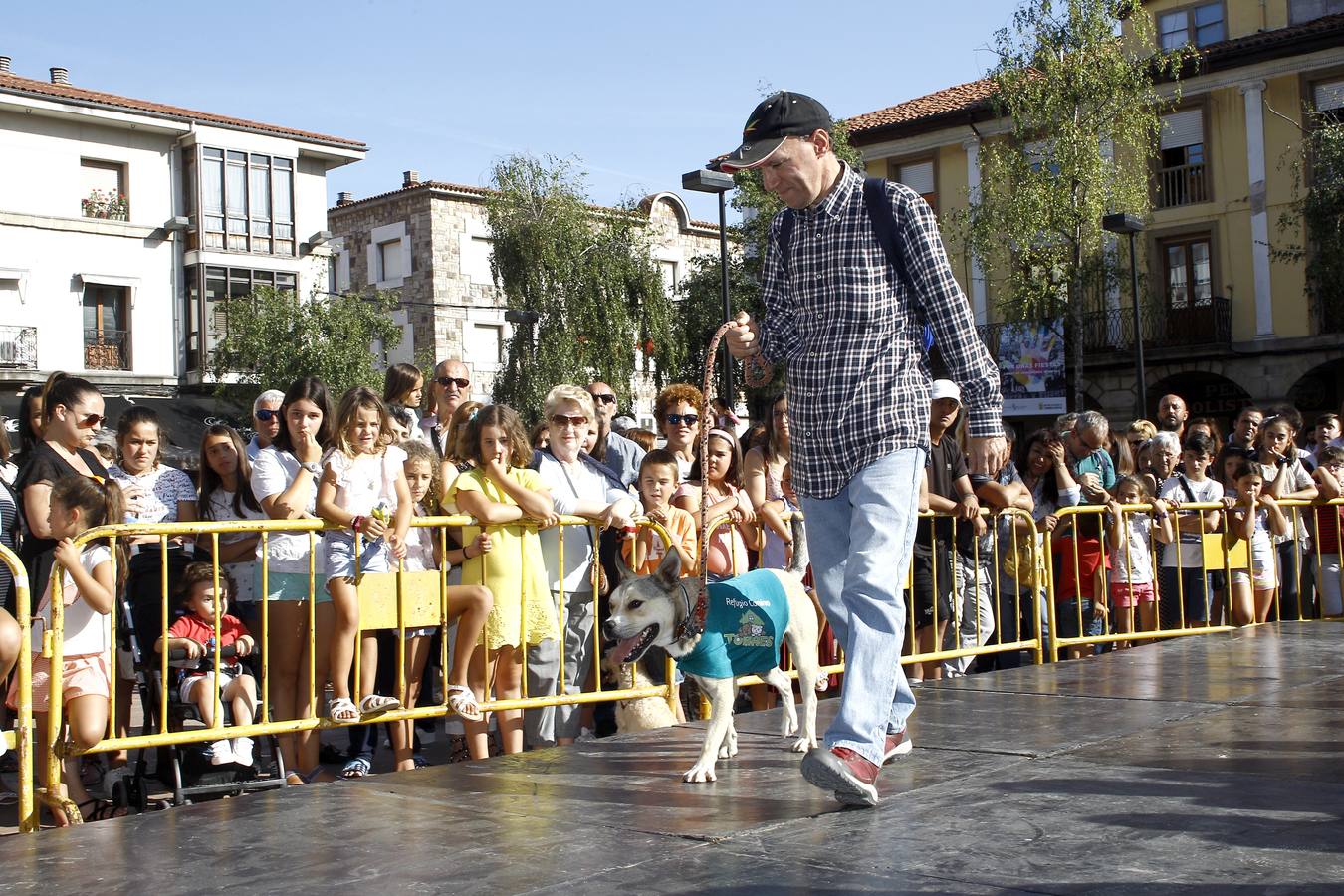 Fotos: De día y de noche, la fiesta no para en Torrelavega