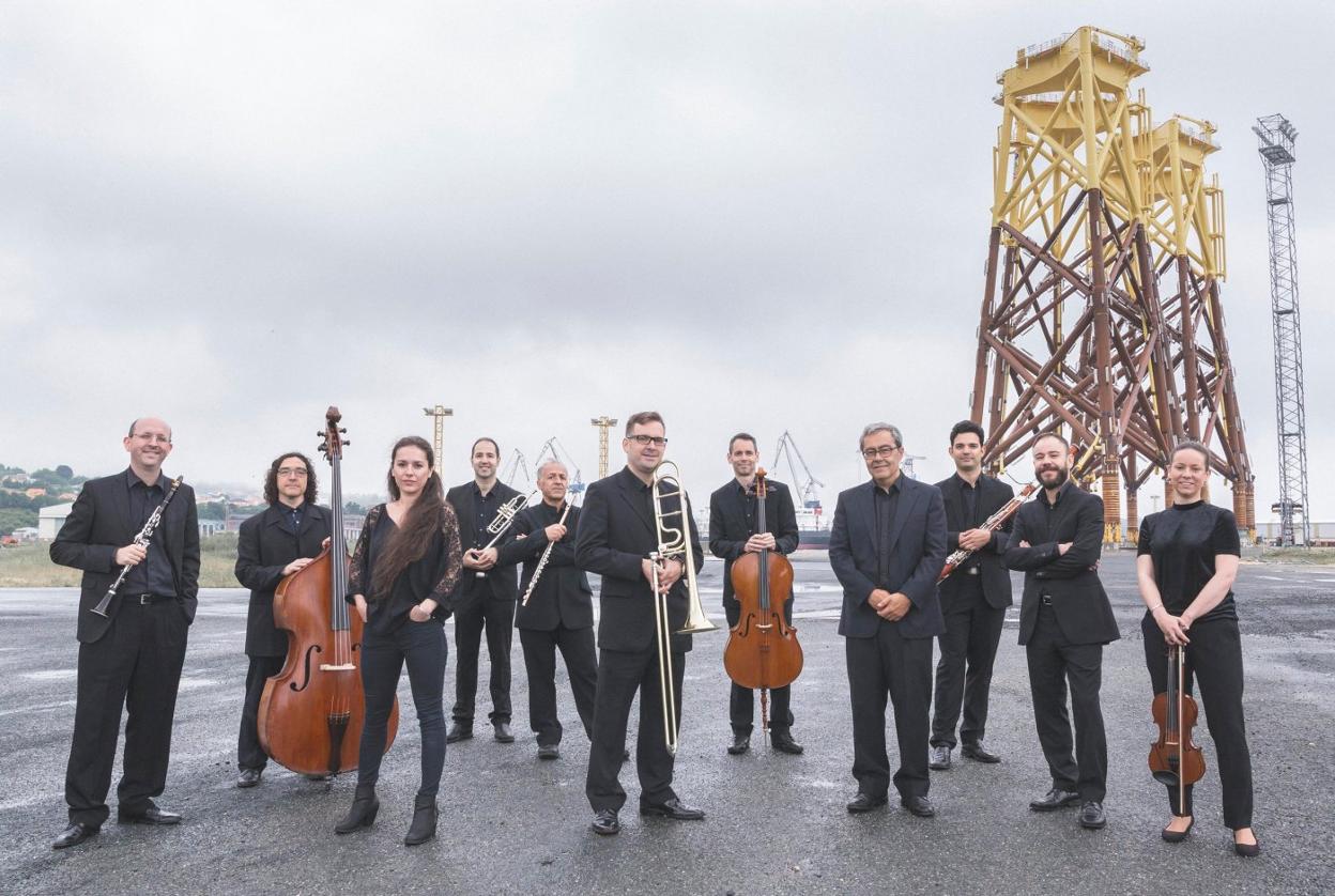 El Taller Atlántico Contemporáneo protagoniza un concierto en el auditorio en el que interpreta un repertorio de música clásica contemporánea y videocreaciones propias. 