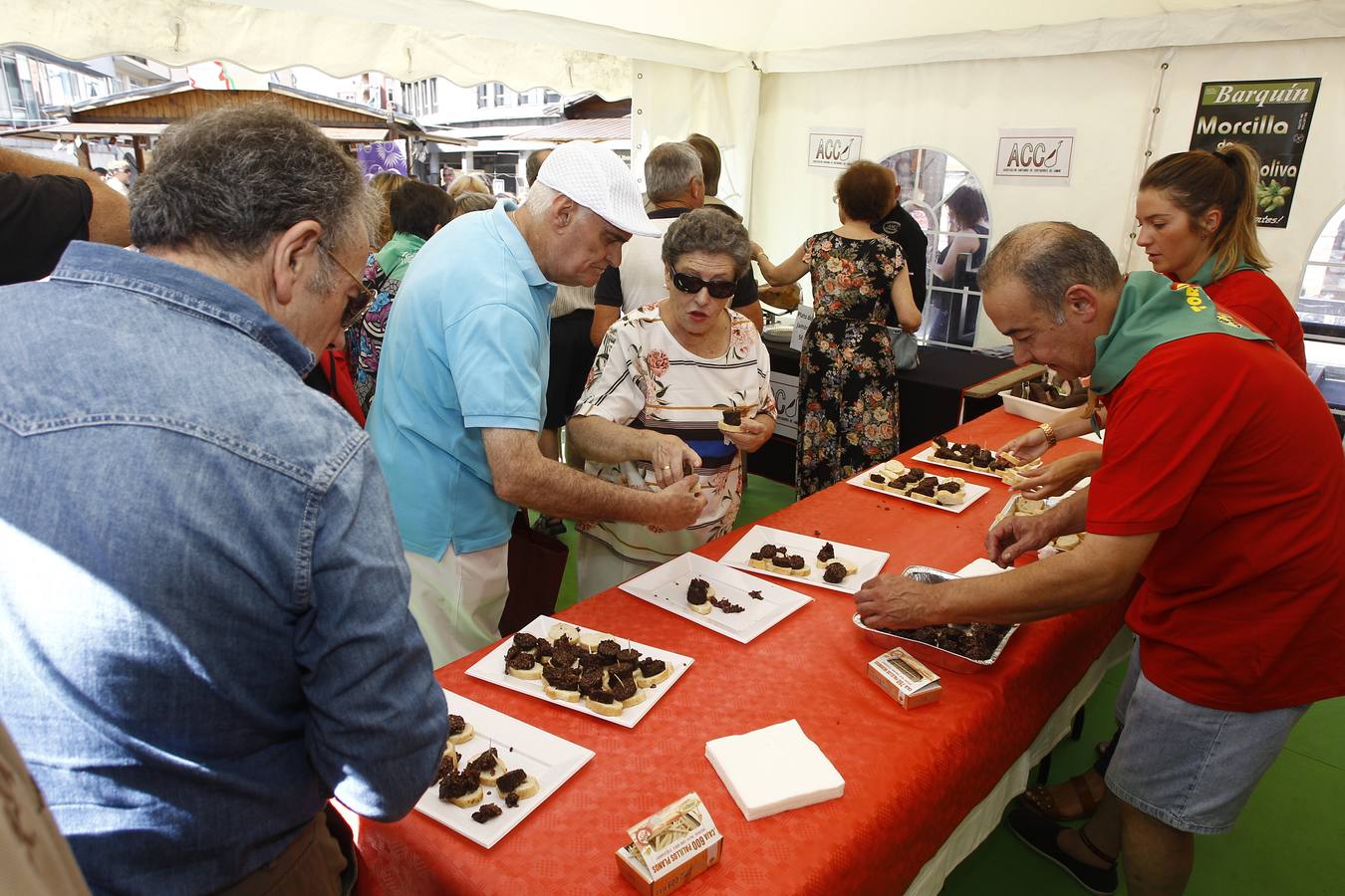 Fotos: La Feria del Hojaldre endulza las fiestas de La Patrona