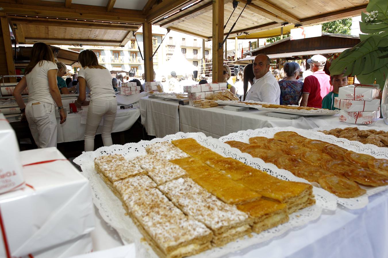 Fotos: La Feria del Hojaldre endulza las fiestas de La Patrona