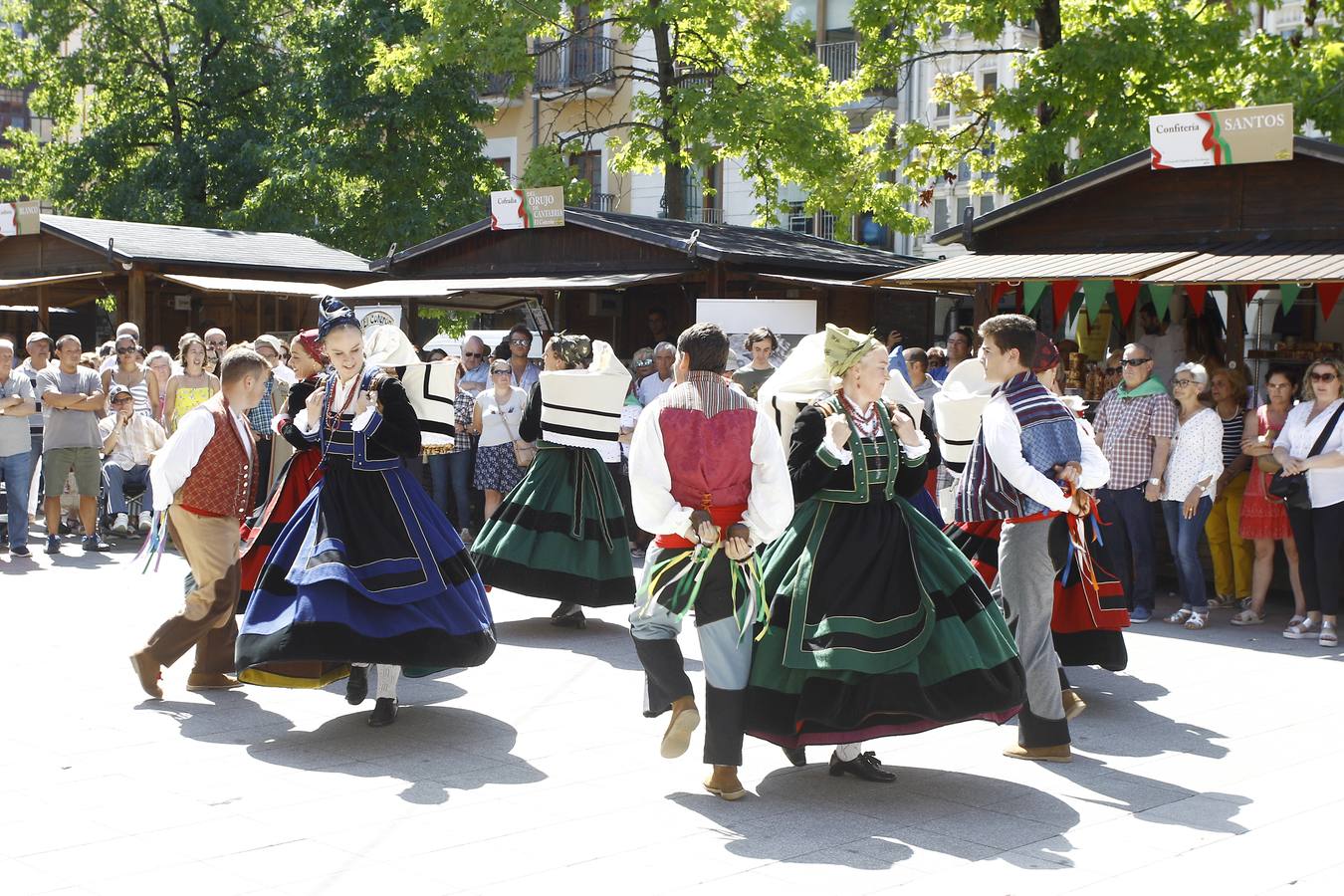 Fotos: La Feria del Hojaldre endulza las fiestas de La Patrona