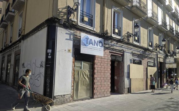 Las cristaleras que caracterizaban al edificio se anularán. Es un inmueble con protección dos y debe recuperar su aspecto.