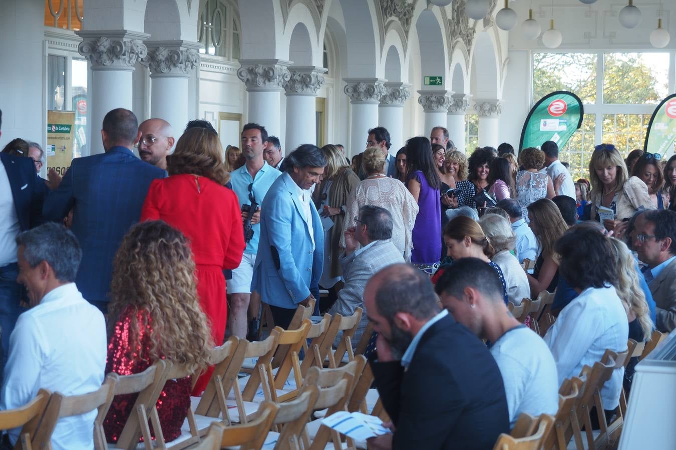 La firma Silvia Fernández protagonizó el ya clásico desfile del verano con lleno de público