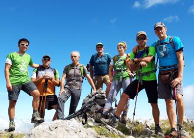 Imagen secundaria 1 - Cinco cimas conquistadas por el Grupo de Montaña Orza en el Parque Natural de Las Ubiñas-La Mesa