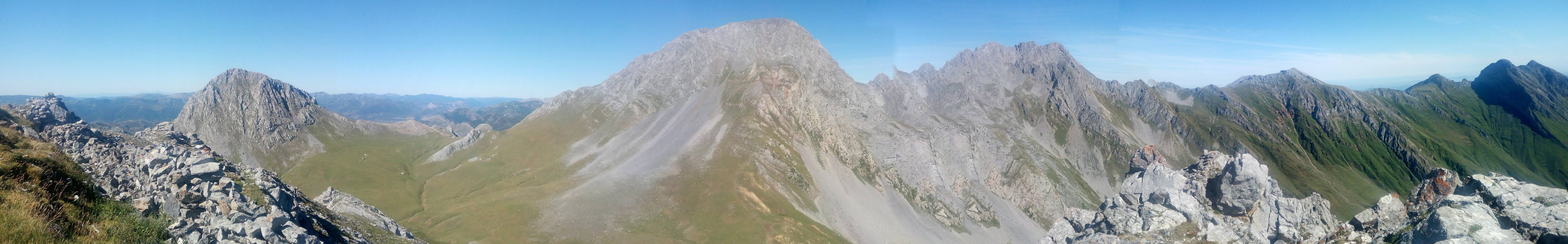 Fotos: Las cumbres conquistadas por el Grupo de Montaña Orza en Las Ubiñas-La Mesa