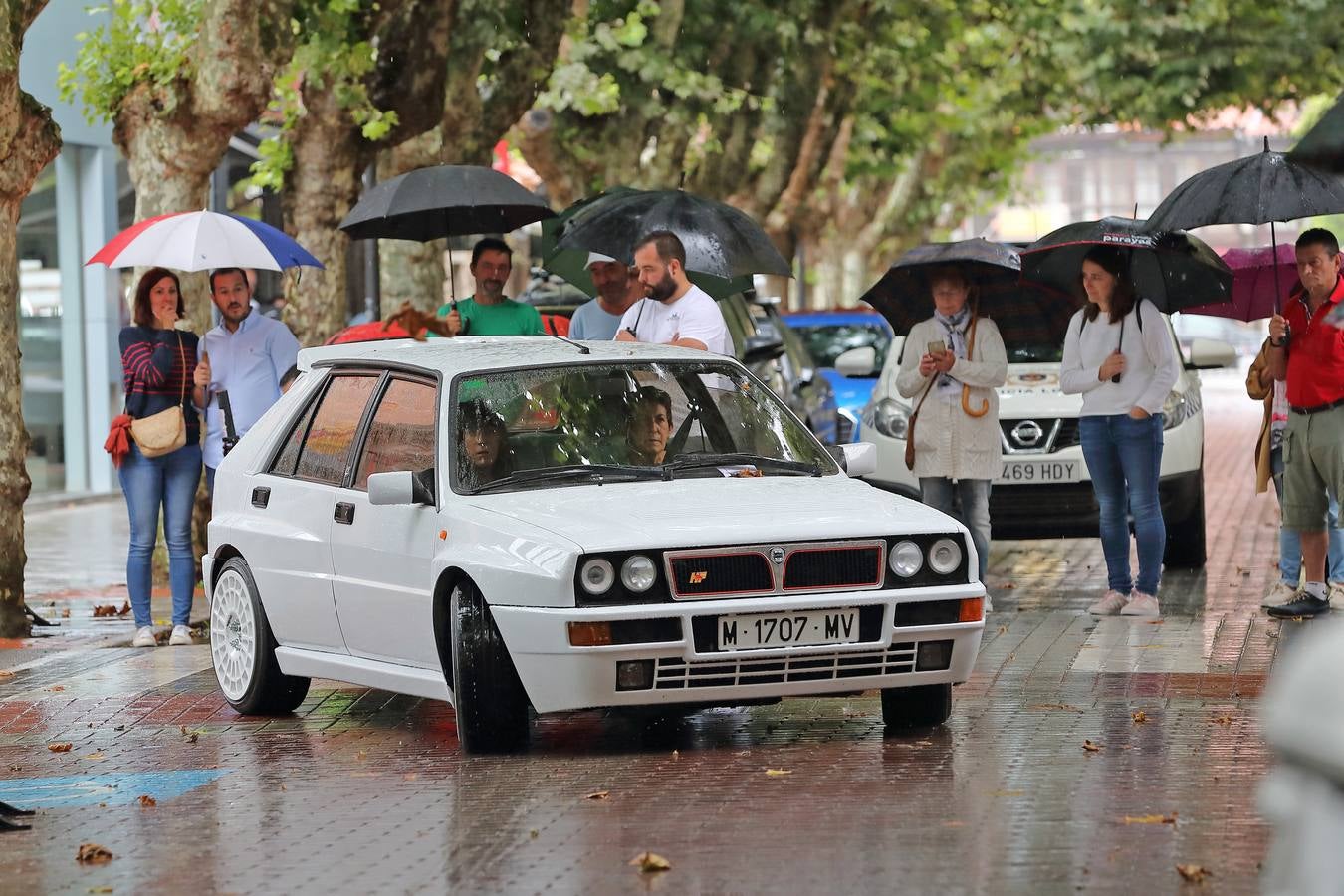 Más de un centenar de vehículos se congrega en la tercera concentración de estos coches que organiza el Club Villa de Cabezón