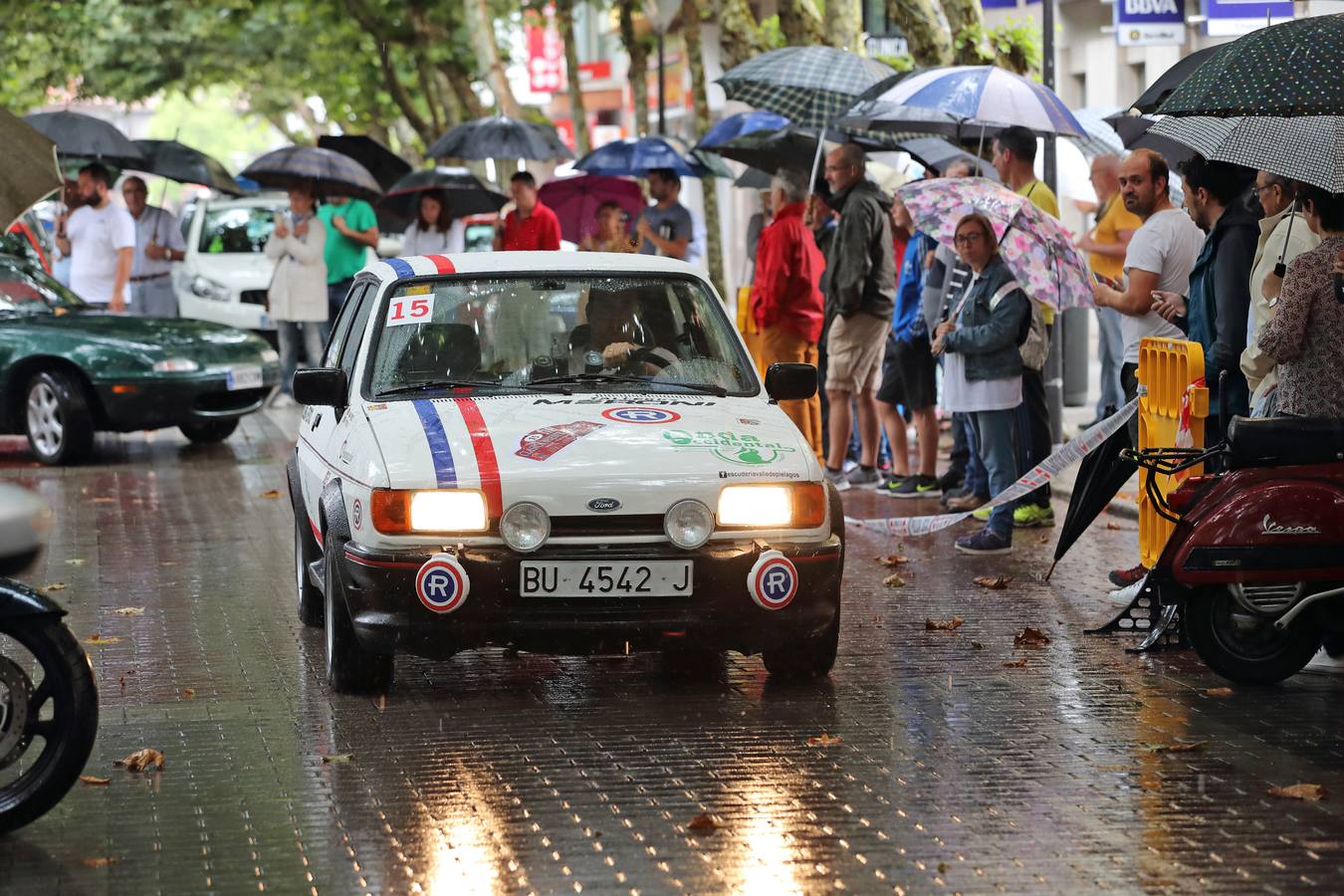 Más de un centenar de vehículos se congrega en la tercera concentración de estos coches que organiza el Club Villa de Cabezón