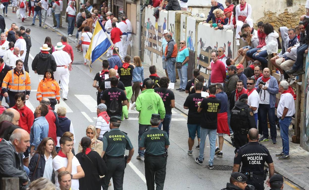 Un helicóptero y diversas unidades de la Guardia Civil apoyarán el dispositivo especial de las fiestas de Ampuero