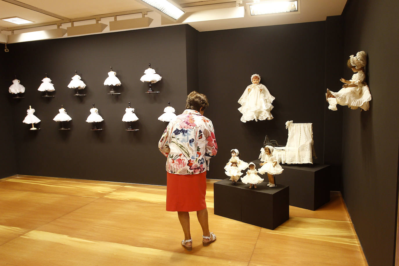 Fotos: Puntadas por la historia de la moda en Torrelavega