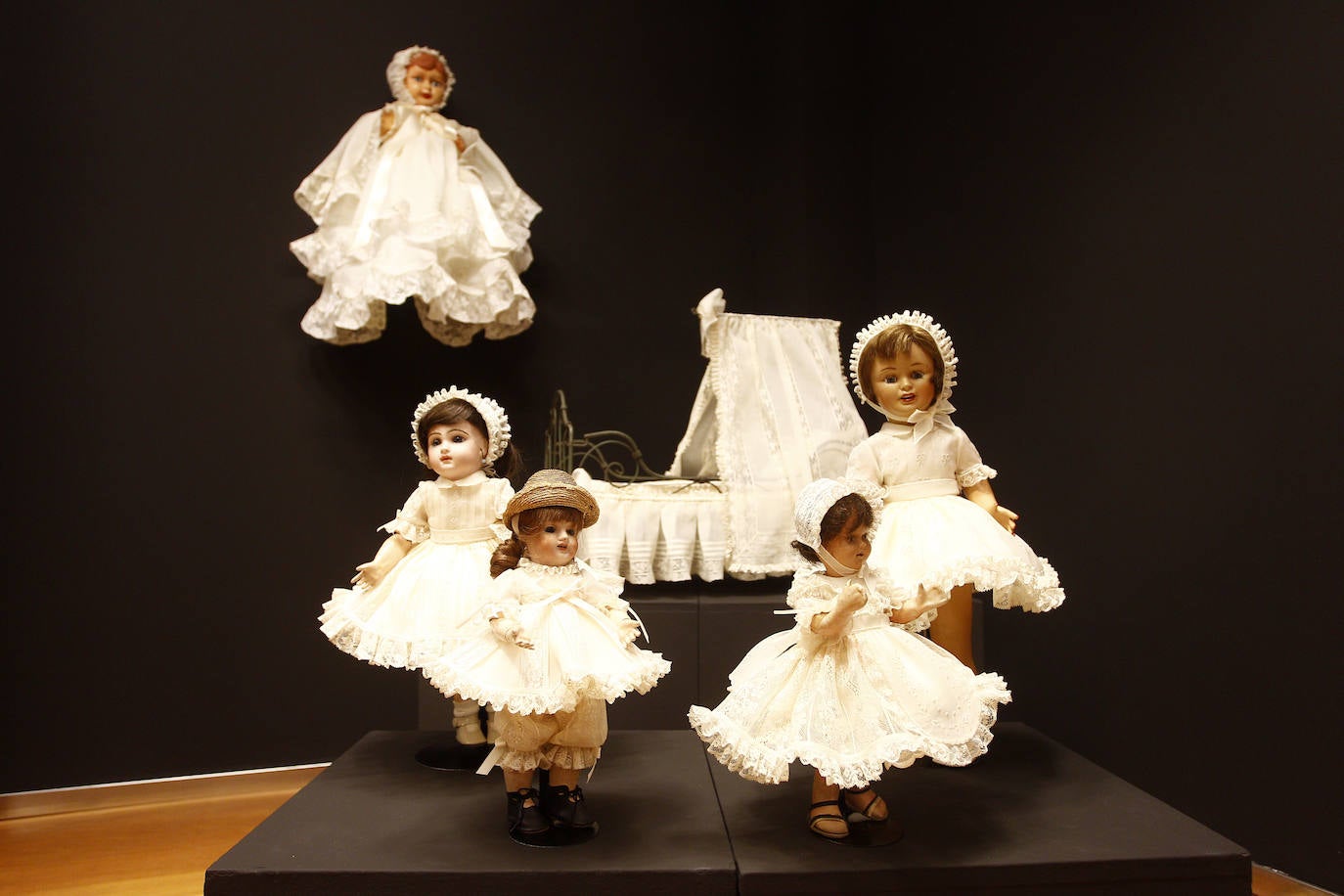 Fotos: Puntadas por la historia de la moda en Torrelavega