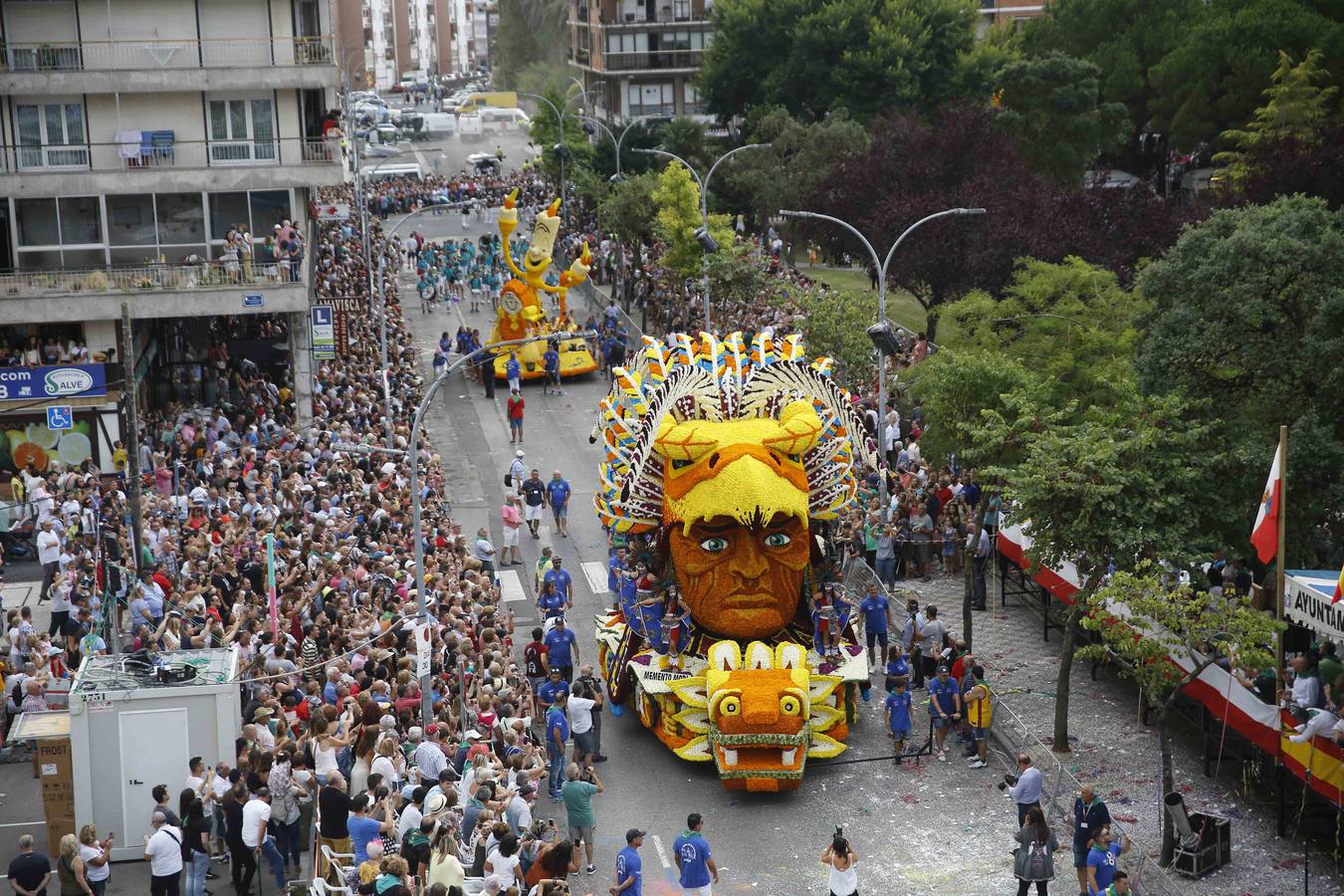 Fotos: La carroza &#039;Memento Mori&#039; se lleva el triunfo en Laredo