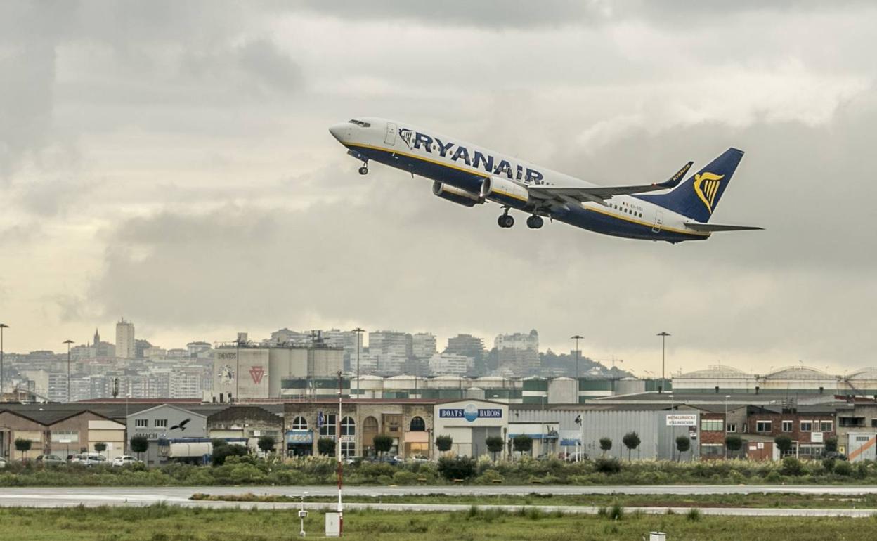 Ryanair bloquea los vuelos de Santander a Tenerife de enero a marzo