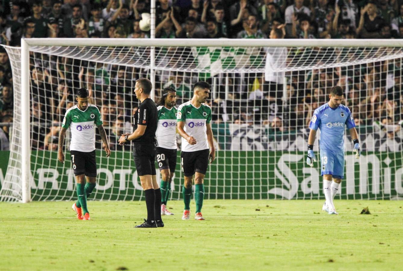 Fotos: Las imágenes del Racing-Cadiz