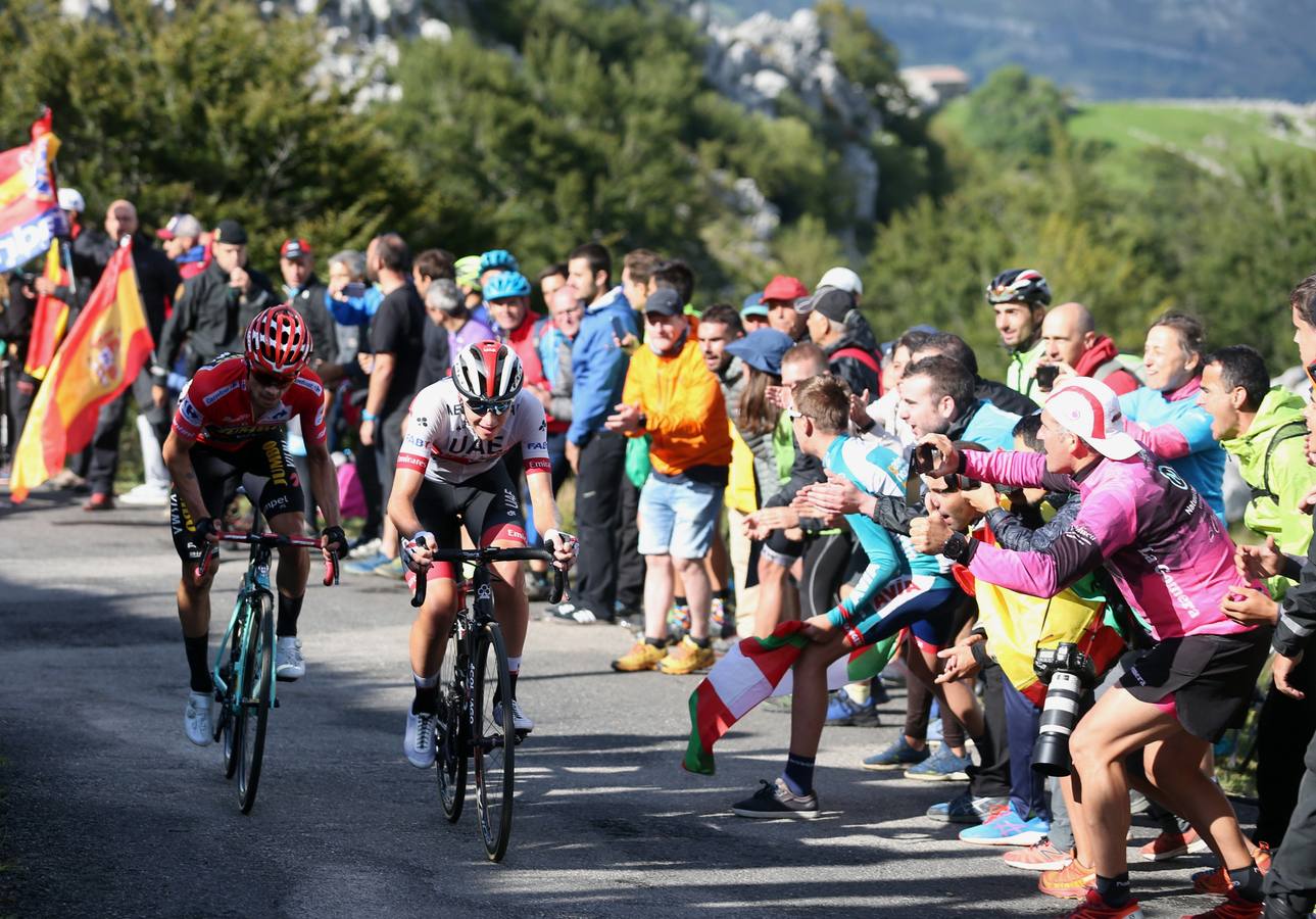 Fotos: Imágenes de la etapa Bilbao-Los Machucos