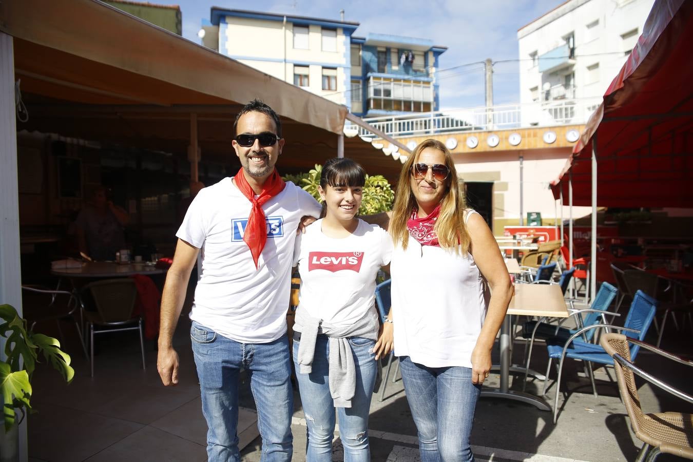 La localidad cántabra ha celebrado un segundo y multitudinario encierro que ha dejado tres contusionados leves.