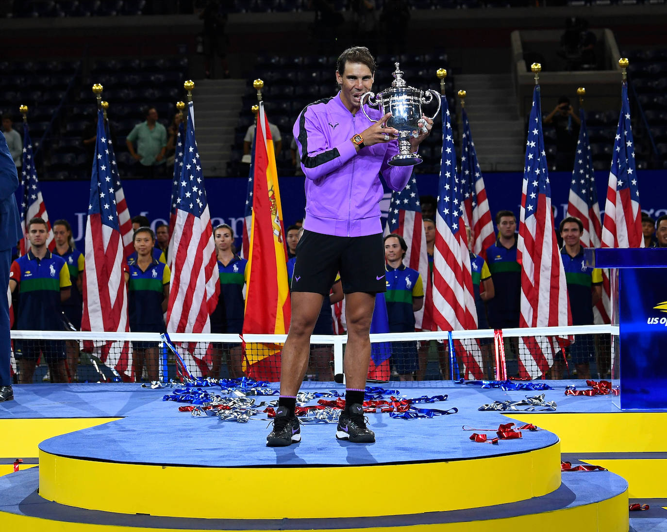 Rafa Nadal celebra su cuarto título del Abierto de Estdos Unidos, que supone su 19ª Grand Slam.