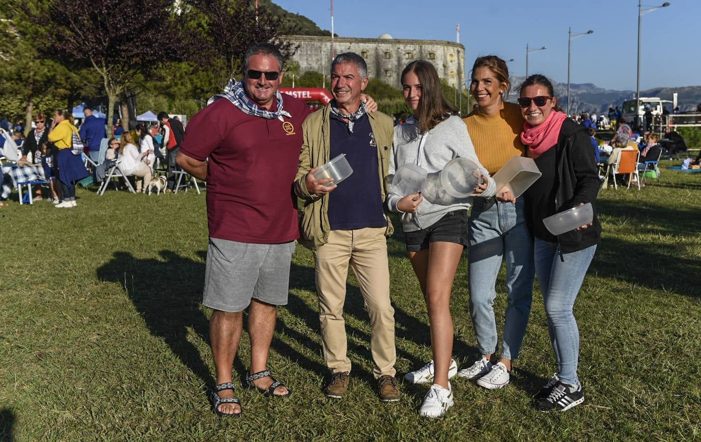 Fotos: La Gran Marmitada de Santoña sirve cerca de 12.000 raciones