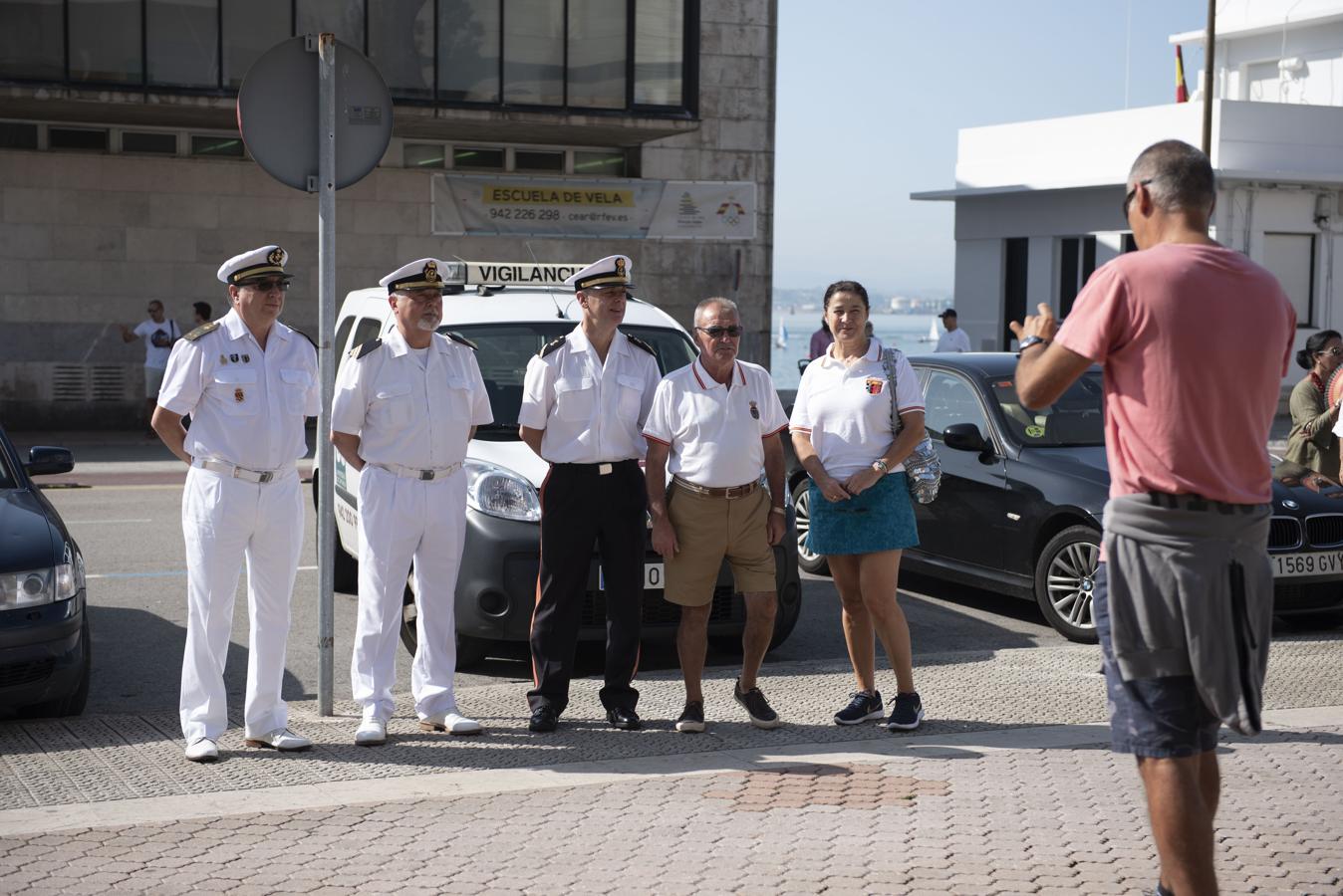 Dentro de los actos del III Festival del Mar, este homenaje ha tenido lugar en el mástil que aún se conserva de la instalación, ubicado ahora junto a la Escuela de Náutica