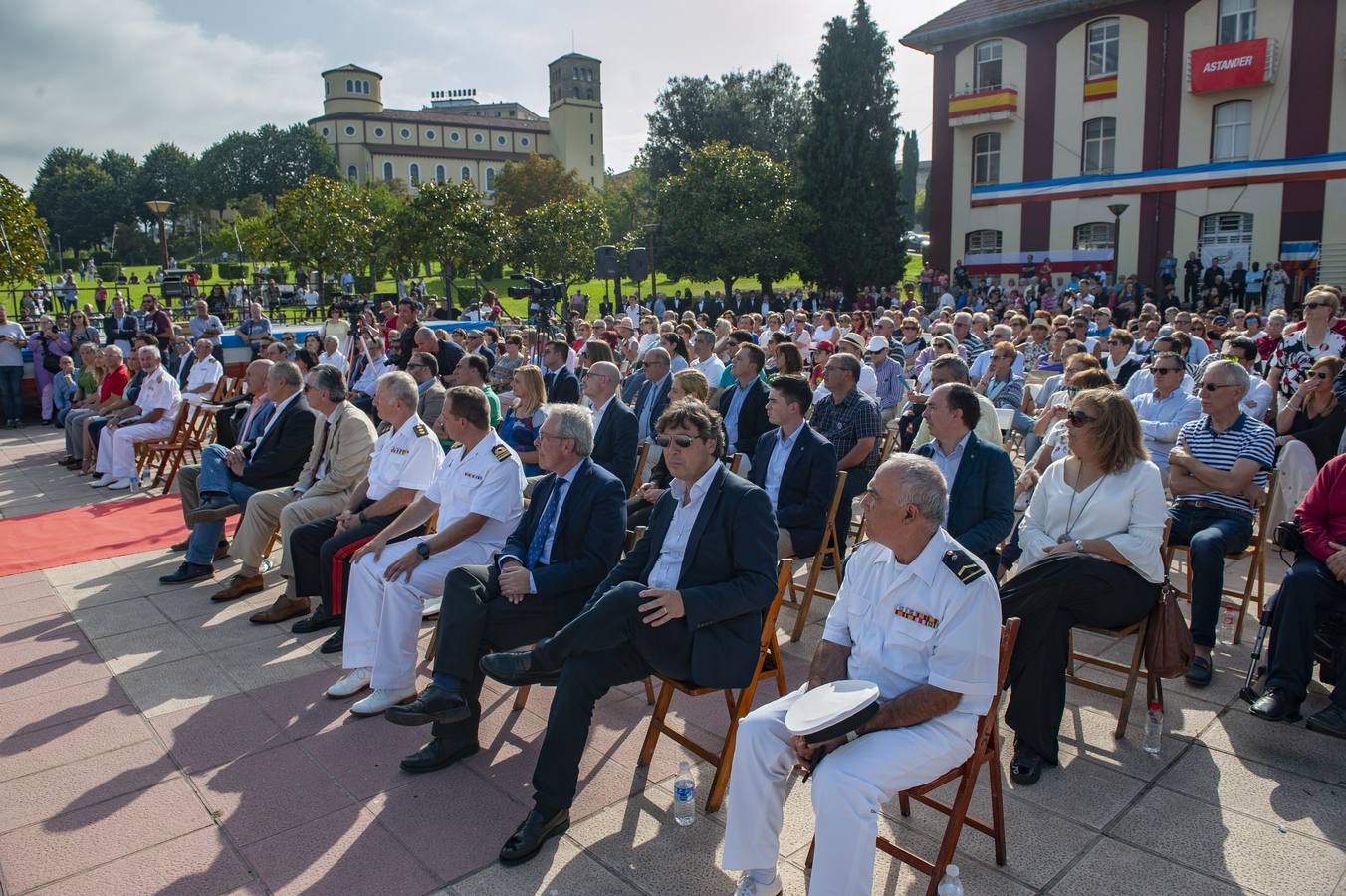 El esfuerzo de la Asociación Amigos del Real Astillero, meses atrás, por poner en valor la historia naval del municipio recogió este sábado sus frutos en el primer acto homenaje al Real Astillero de Guarnizo