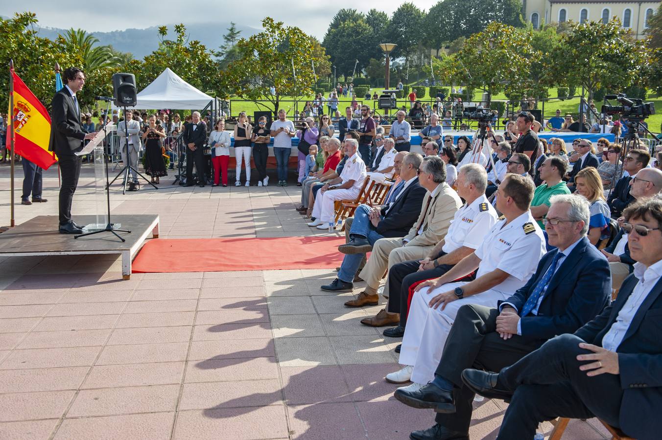 El esfuerzo de la Asociación Amigos del Real Astillero, meses atrás, por poner en valor la historia naval del municipio recogió este sábado sus frutos en el primer acto homenaje al Real Astillero de Guarnizo