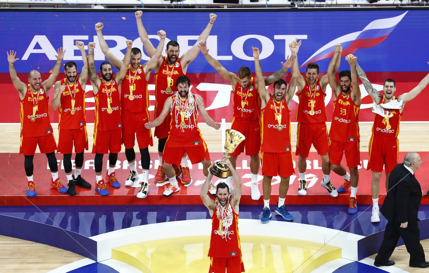 La selección se proclamó campeona del mundo en China tras arrollar a Argentina en la final. 