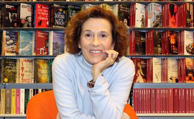 La periodista y escritora Julia Navarro recala el martes en Santander para presentar su libro. 