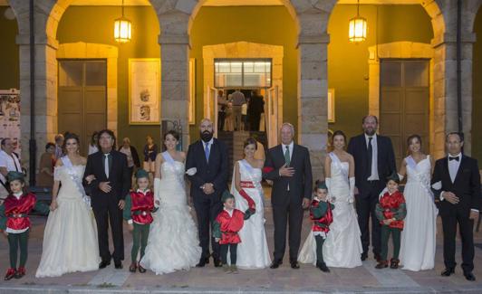 La ceremonia de las Justas Literarias estará presidida por la reina y sus damas. 