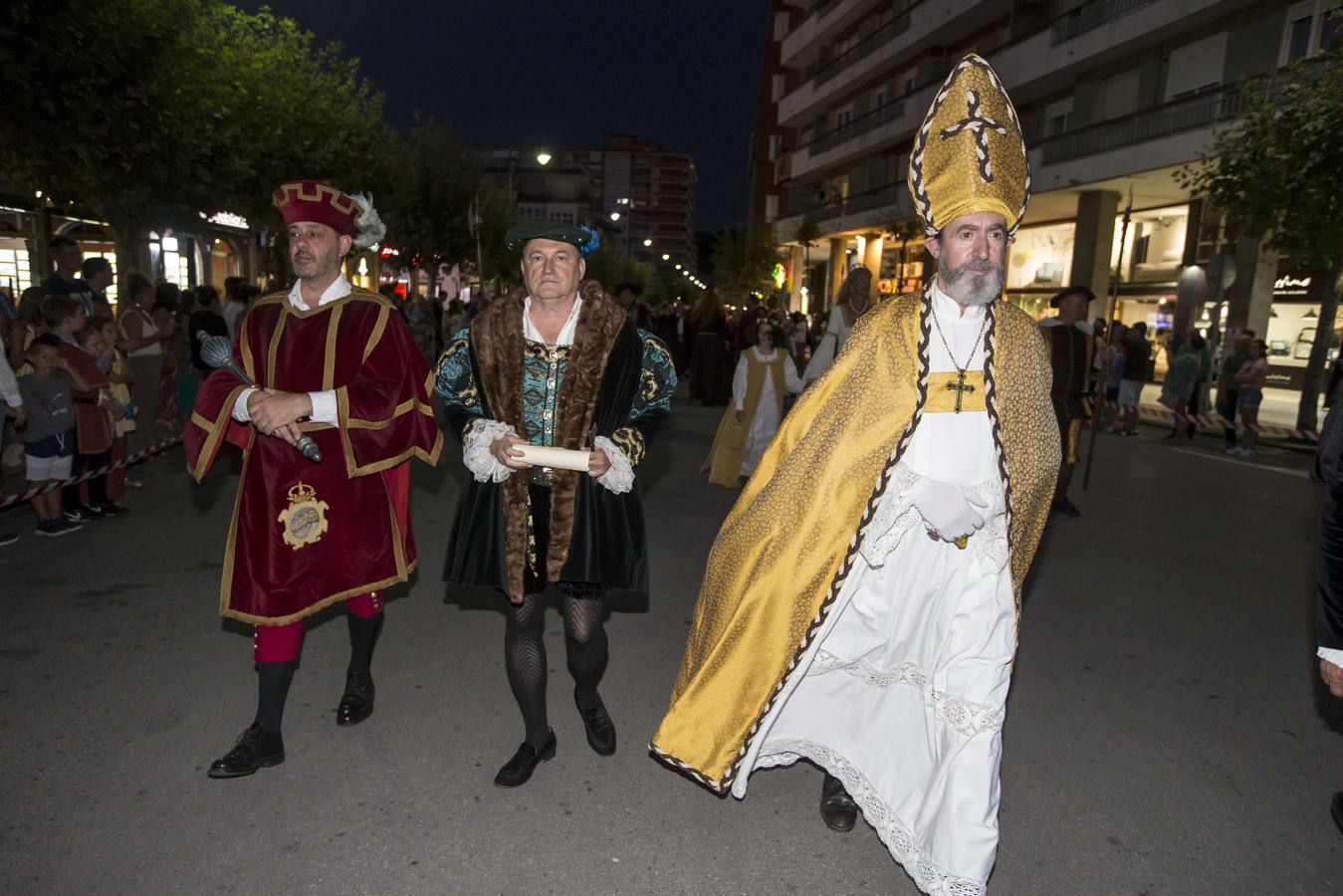 Fotos: Laredo vuelve a recibir la visita de Carlos V