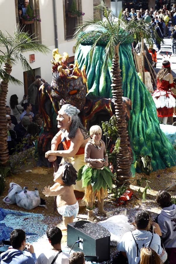 Fotos: Desfile de carrozas en Reinosa