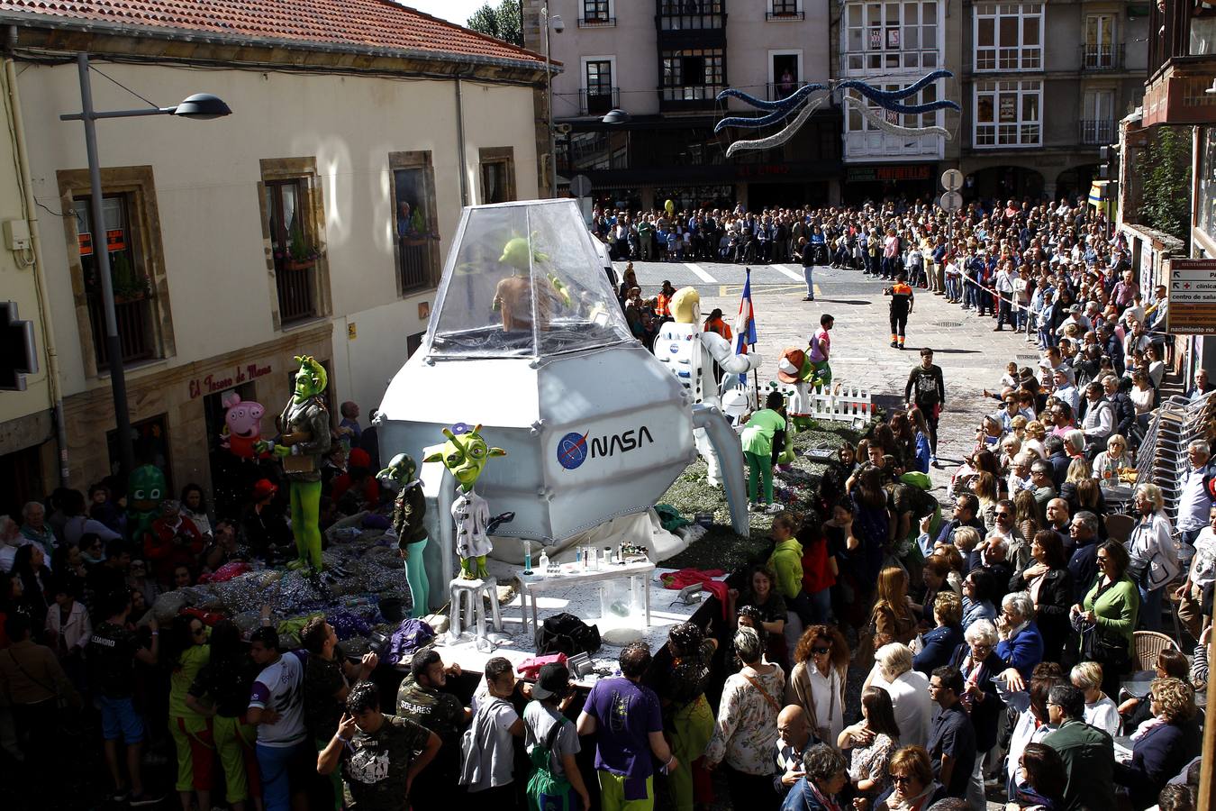 Fotos: Desfile de carrozas en Reinosa