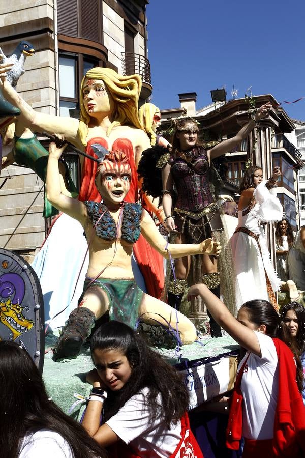 Fotos: Desfile de carrozas en Reinosa