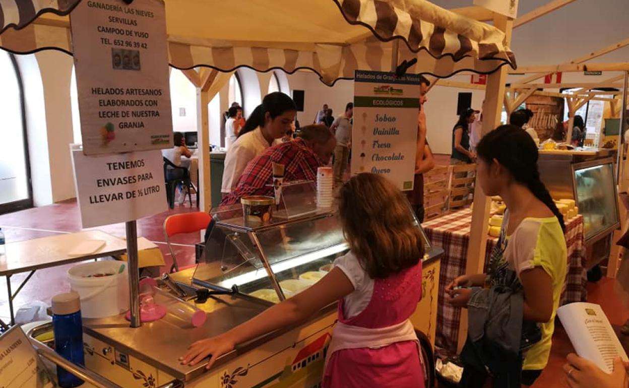 Imagen de la pasada edición de la feria Biotierruca en La lechera de Torrelavega