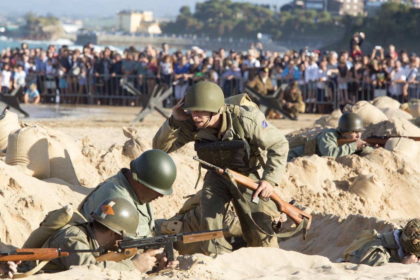 Fotos: Así ha sido el desembarco sin barcos en El Sardinero