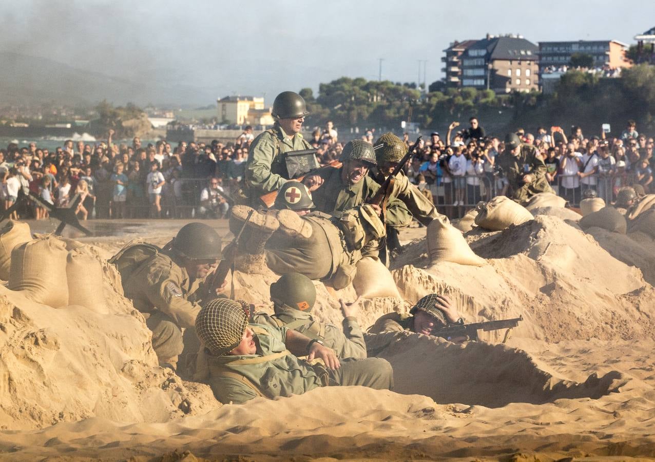 Fotos: Así ha sido el desembarco sin barcos en El Sardinero