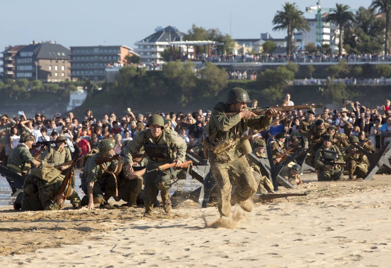 Fotos: Así ha sido el desembarco sin barcos en El Sardinero